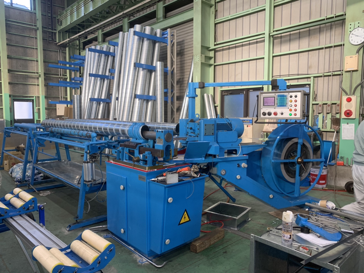 スパイラル成形機